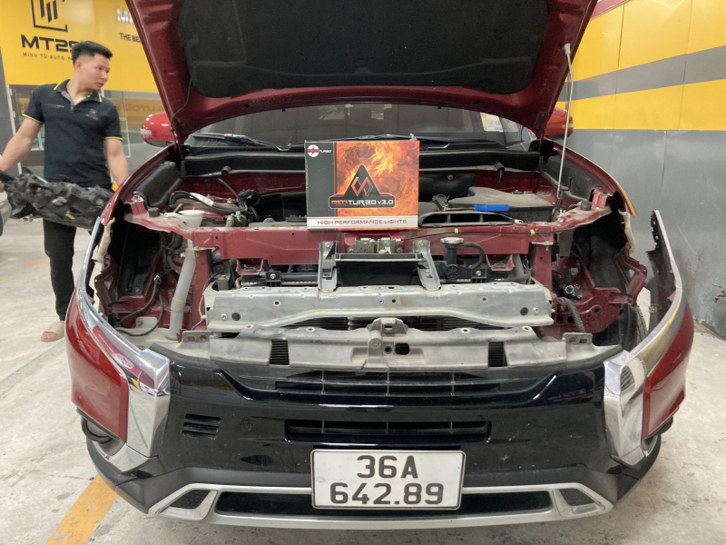 Độ đèn nâng cấp ánh sáng Nâng cấp ánh sáng cho xe outlander gói Turbo 3.0